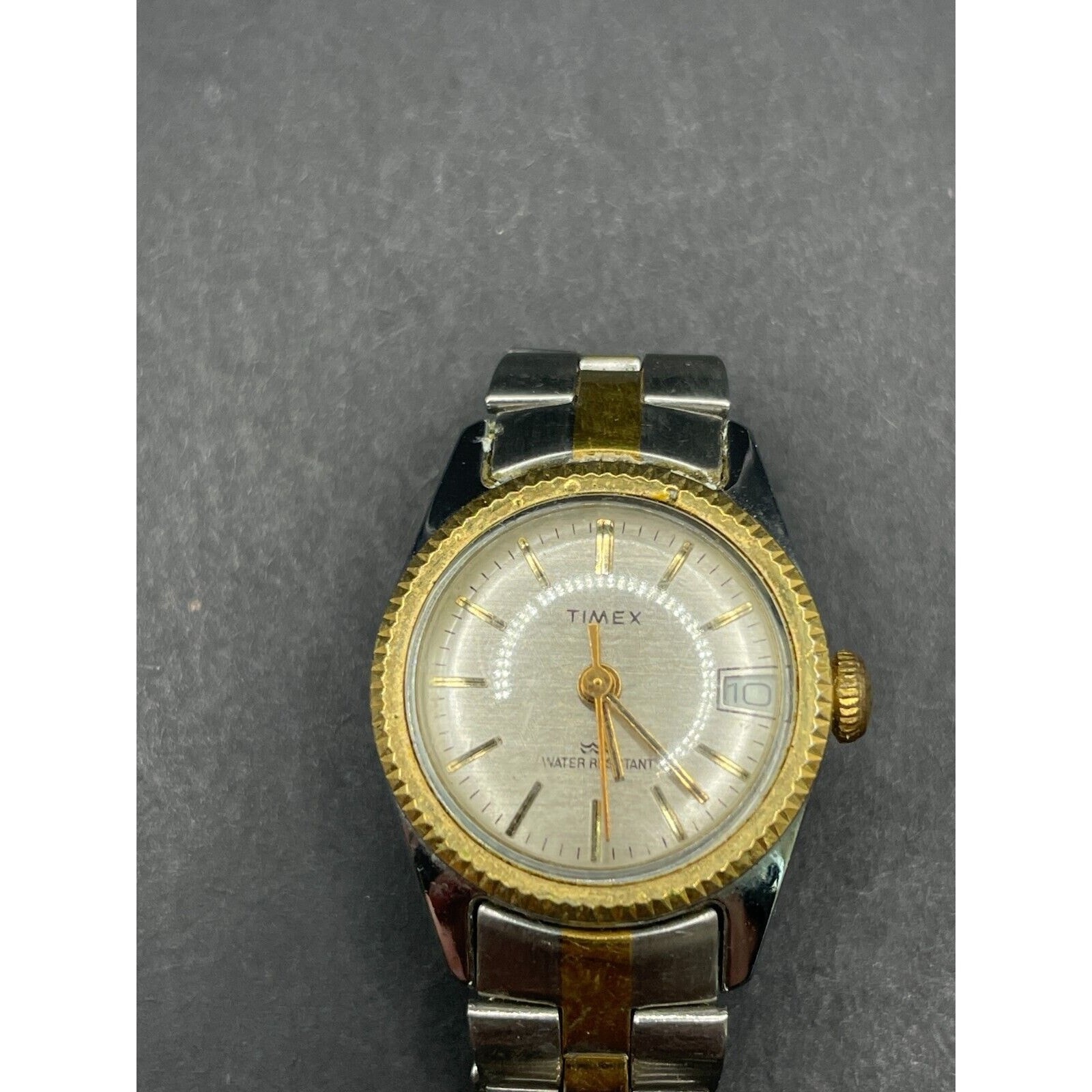 Vintage Timex Mechanical Date Indicator Ladies Watch 25mm Silver  Gold Tone